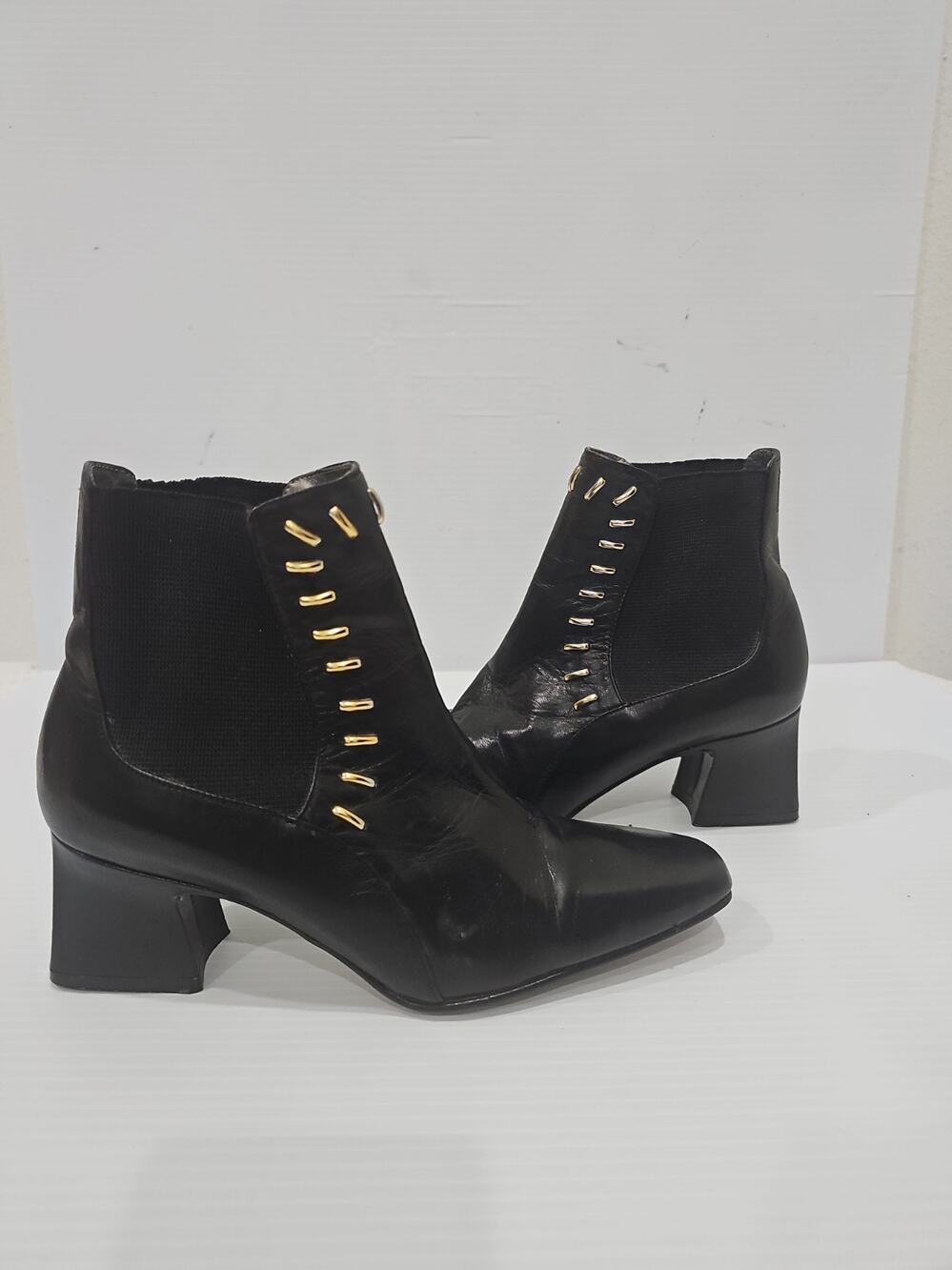 Bellini Leather Ankle Boot Black Stud Embellished Sz 7M Block Heel Pull-On